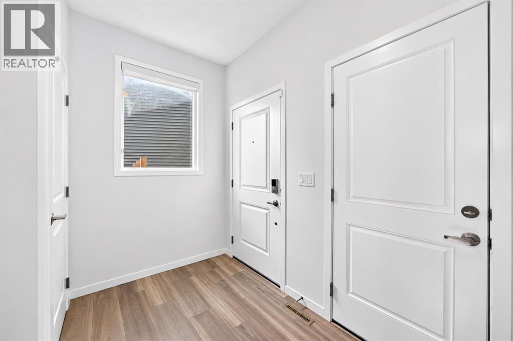 118 Belmont Crescent SW - Image 30