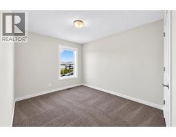 118 Belmont Crescent SW - photo 10