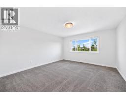 118 Belmont Crescent SW - photo 28