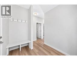 118 Belmont Crescent SW - photo 32