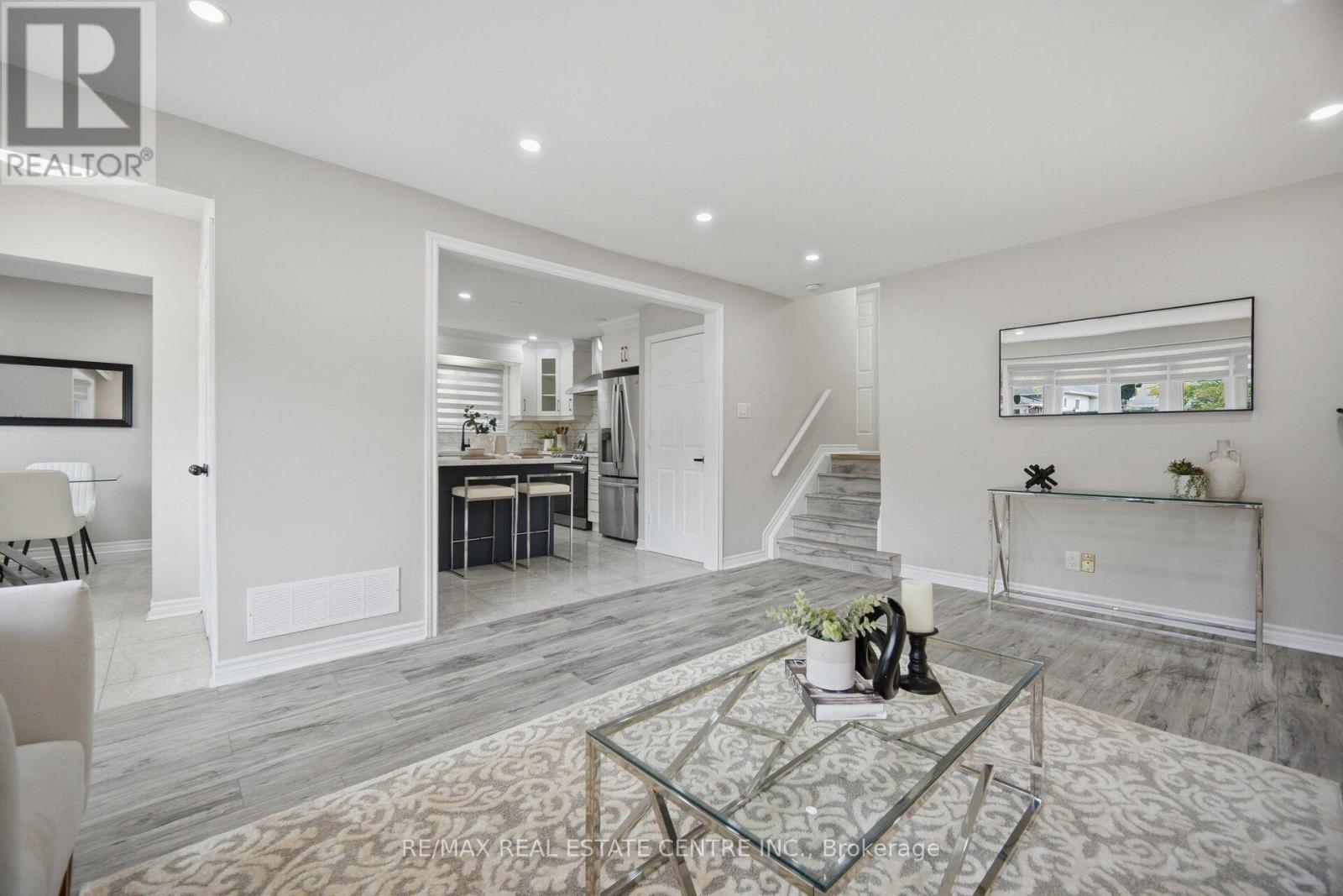 2134 Meadowbrook Road, Burlington, ON photo 10