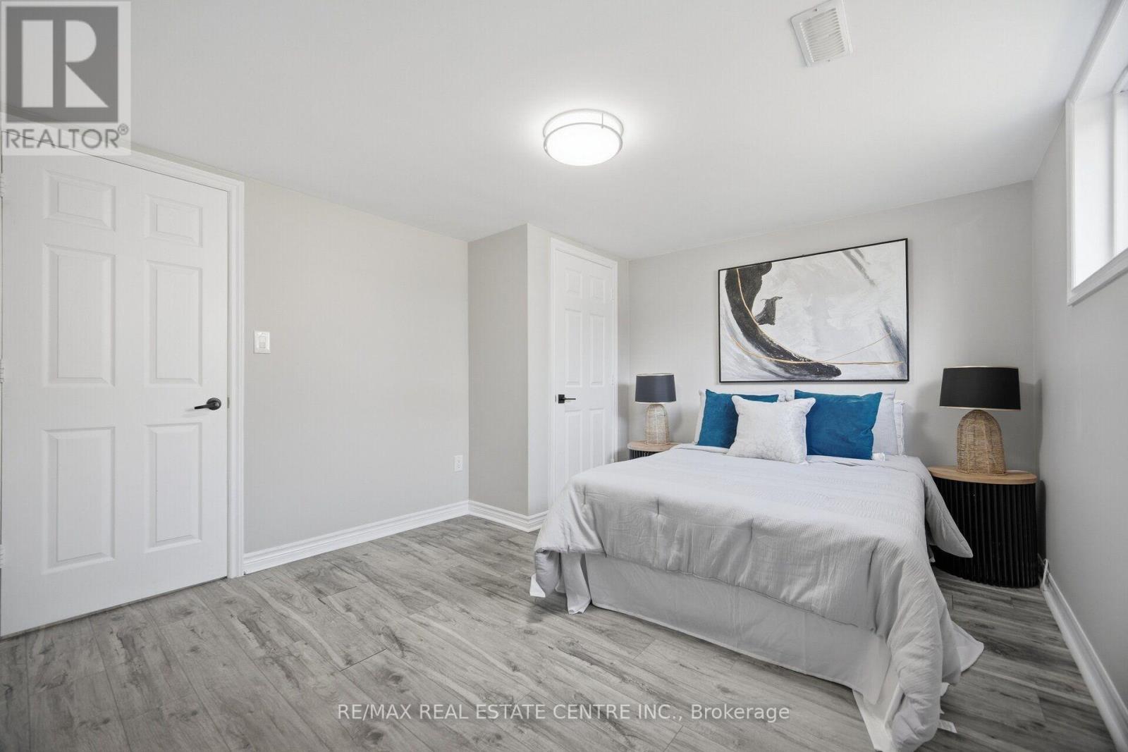 2134 Meadowbrook Road, Burlington, ON photo 32