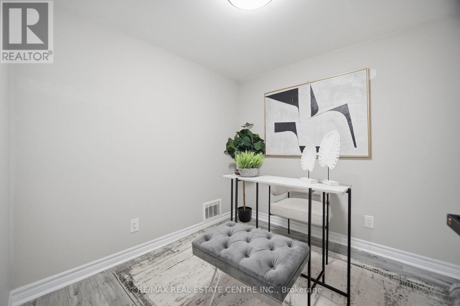 2134 Meadowbrook Road, Burlington, ON photo 33