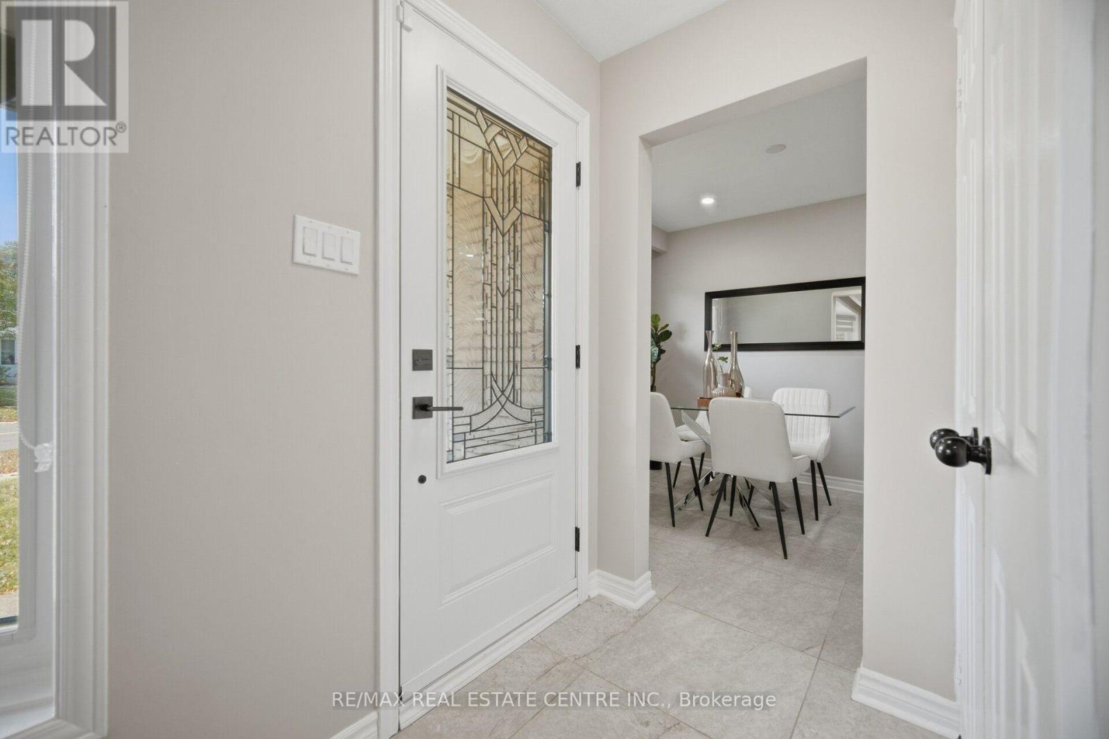 2134 Meadowbrook Road, Burlington, ON photo 4