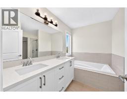 118 Belmont Crescent SW - photo 23