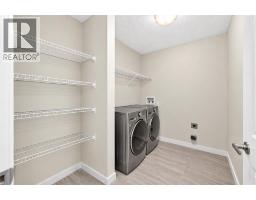 118 Belmont Crescent SW - photo 17