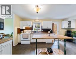Kitchen - 2466 Alexandria Way, West Kelowna, BC V4T1T6 Photo 16
