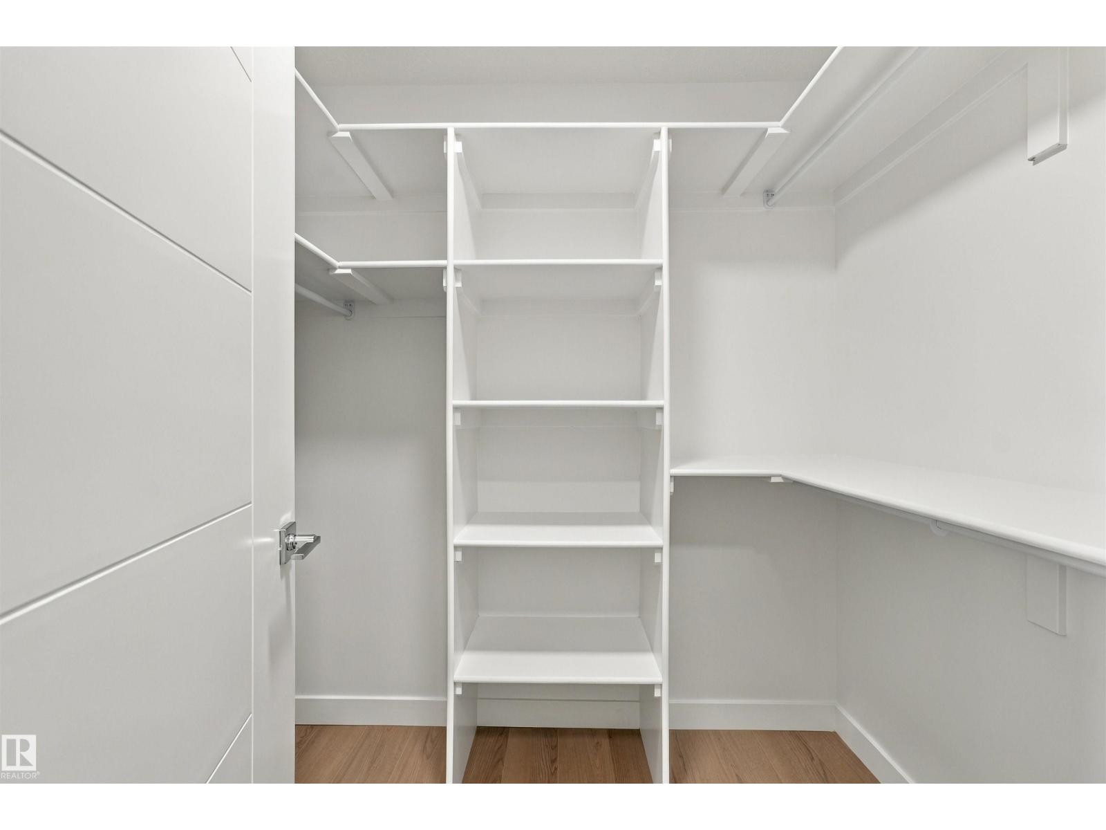 3824 39 St - Image 36