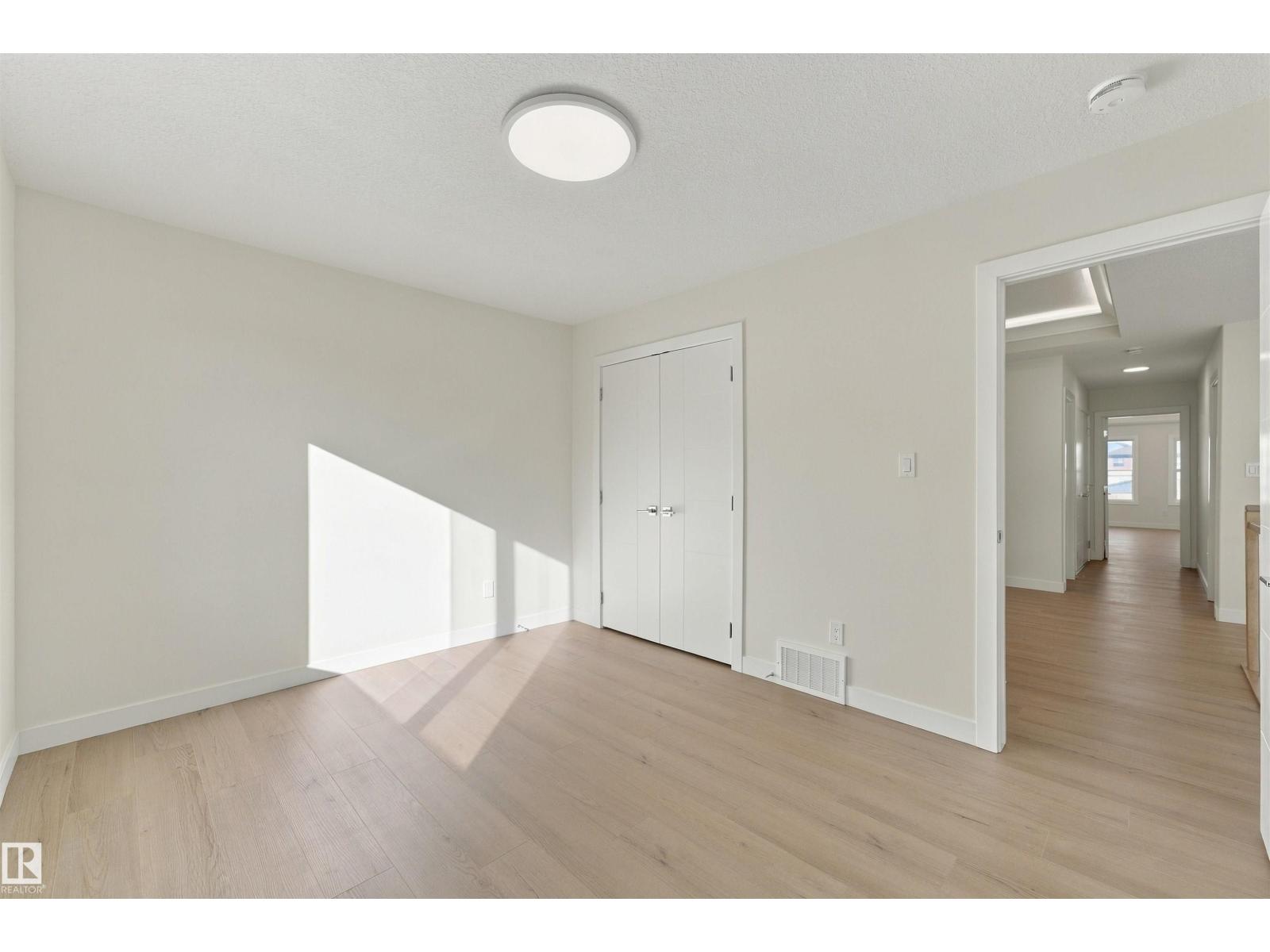 3824 39 St - Image 42