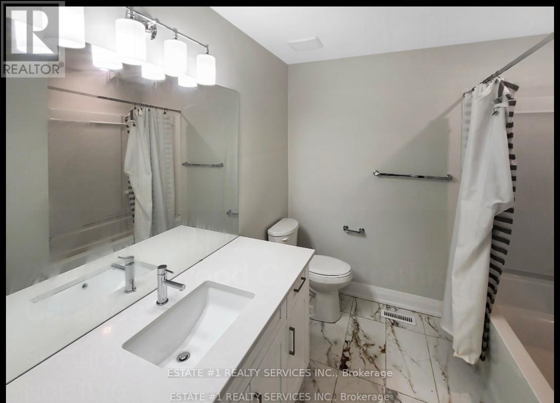 2047 LOCKWOOD CRESCENT - 35