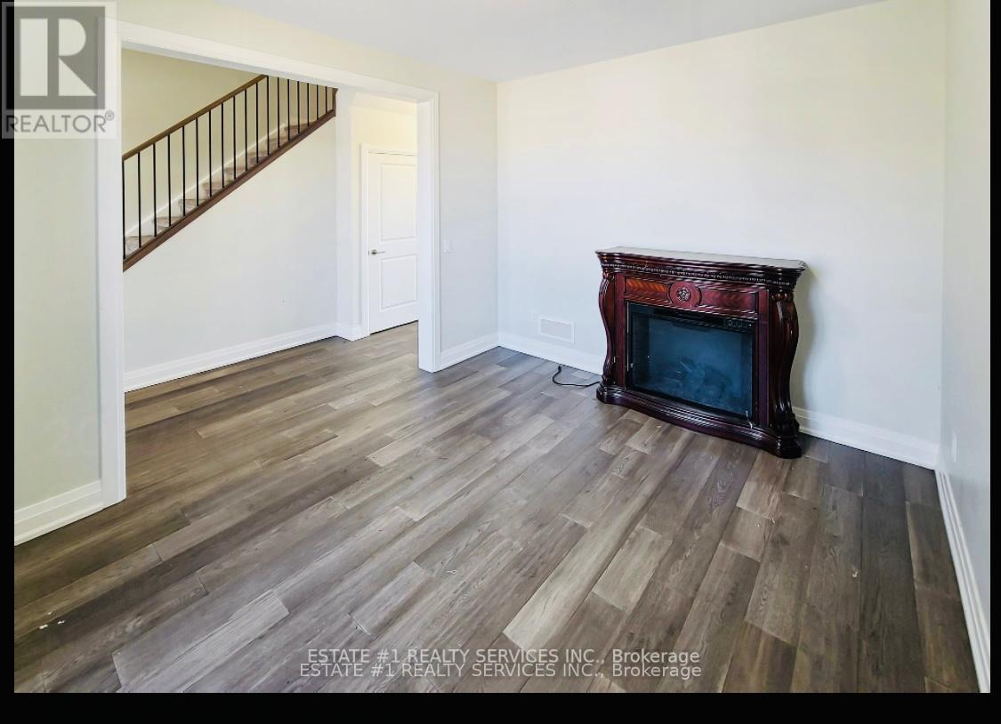 2047 LOCKWOOD CRESCENT - 9