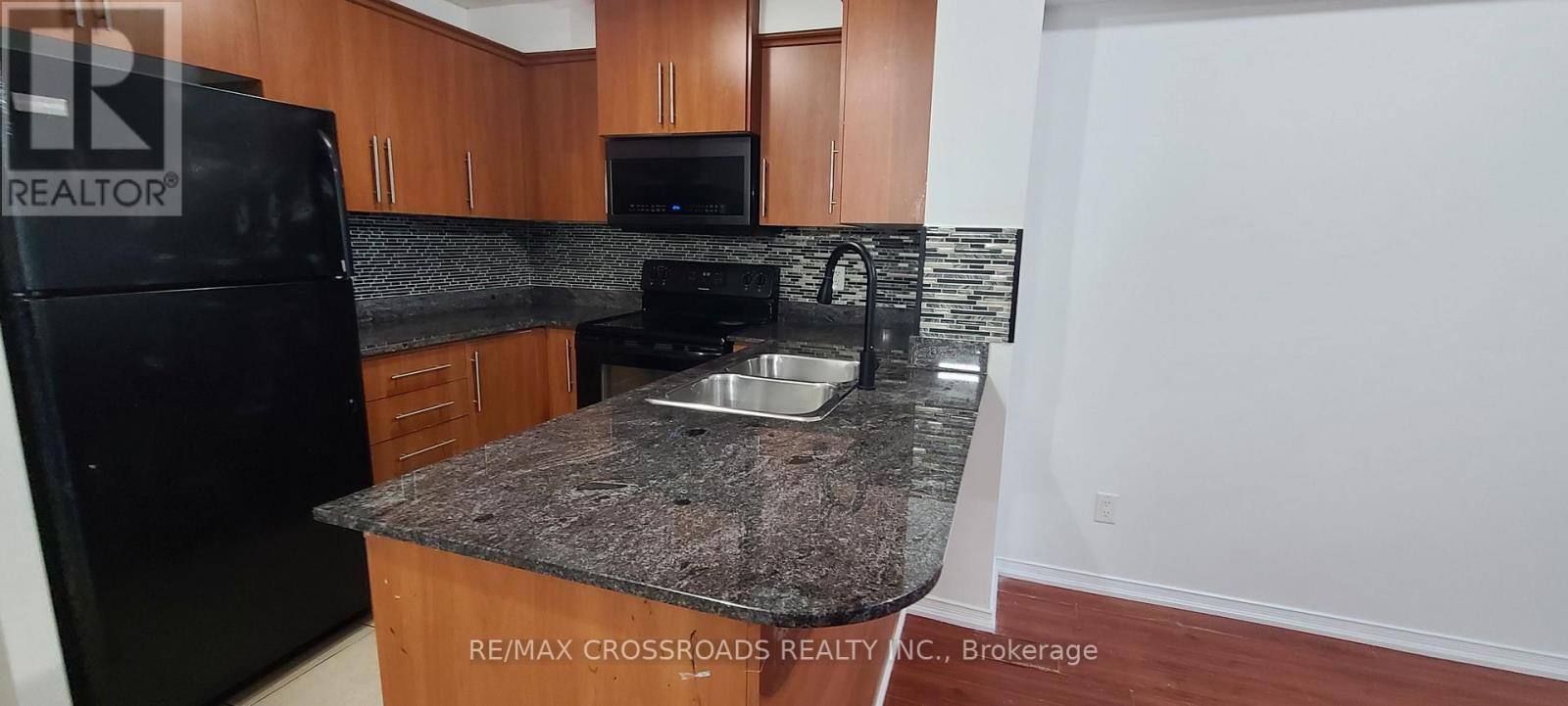 6 Rosebank Drive — photo 3