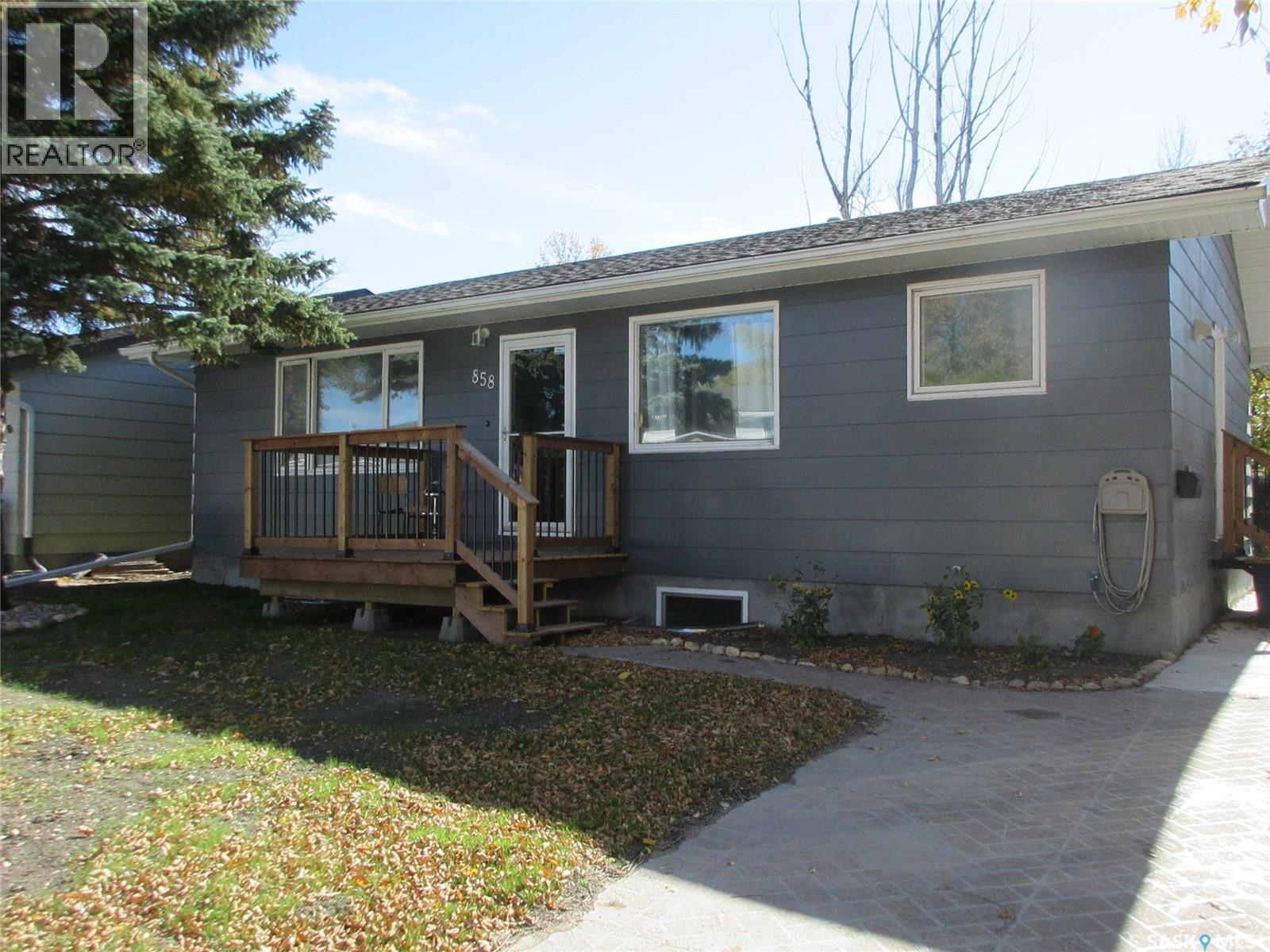 858 Worobetz CRESCENT N, Regina — photo 2