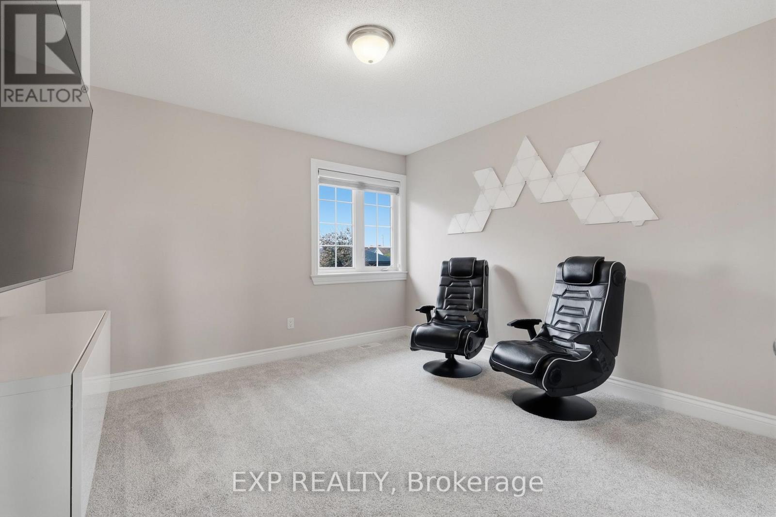 62 Granite Street — photo 28