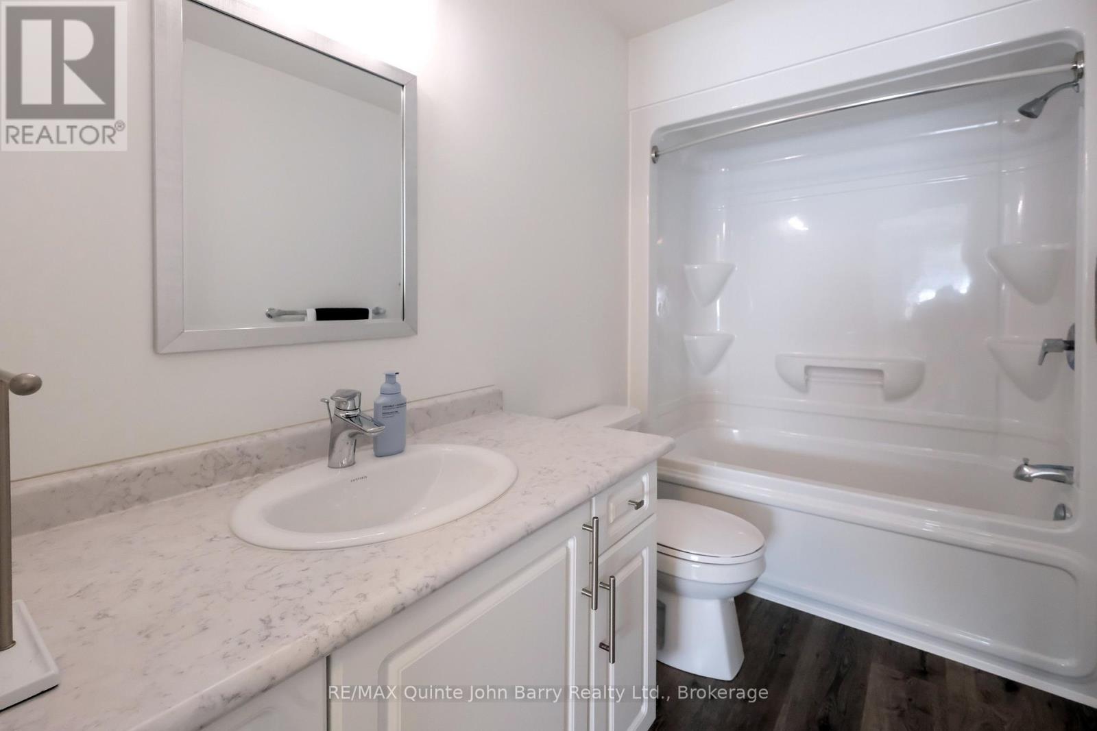 25 HILLSIDE MEADOW DRIVE - 16