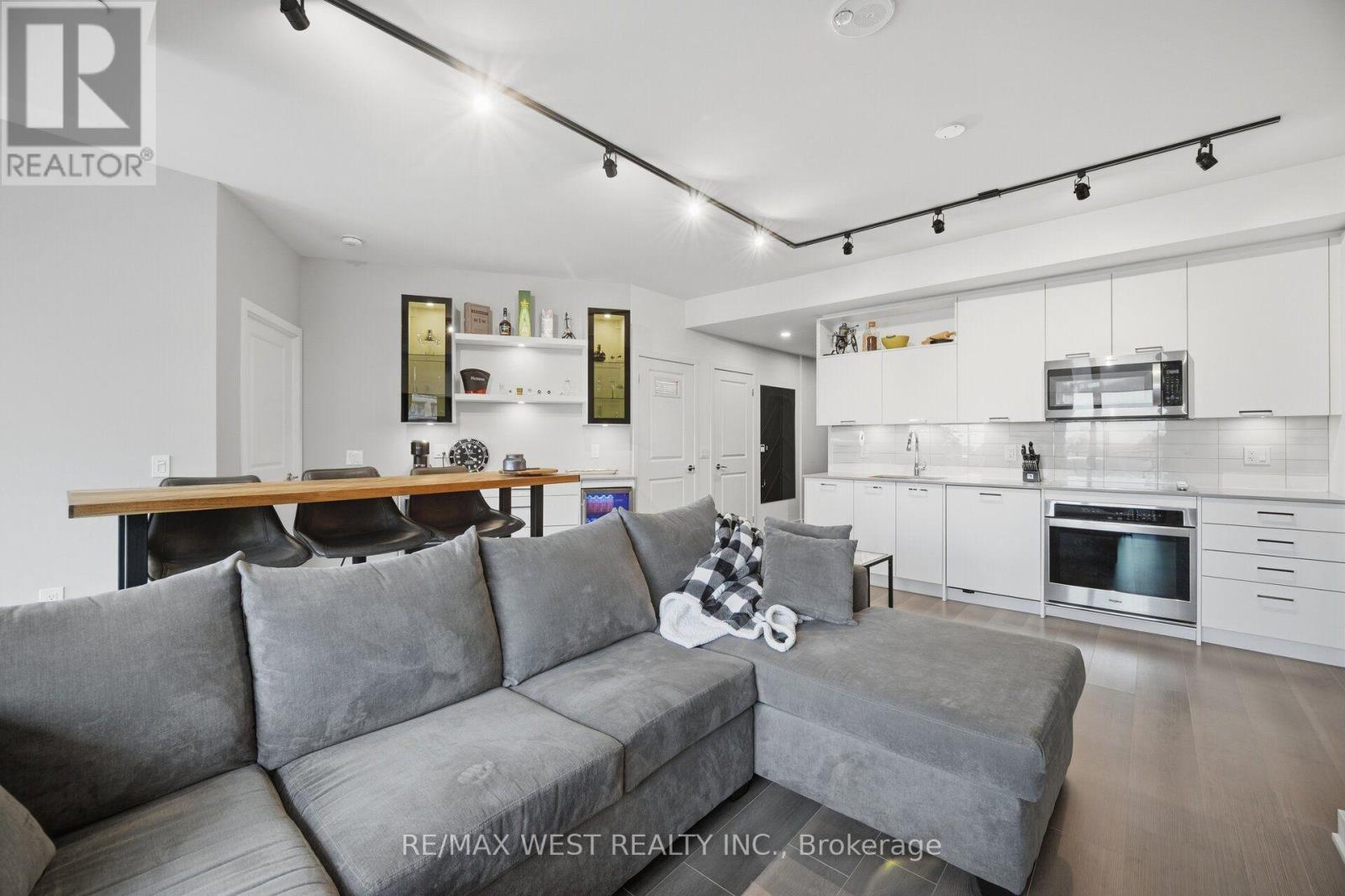 312- 120 Eagle Rock Way, Vaughan, ON photo 21
