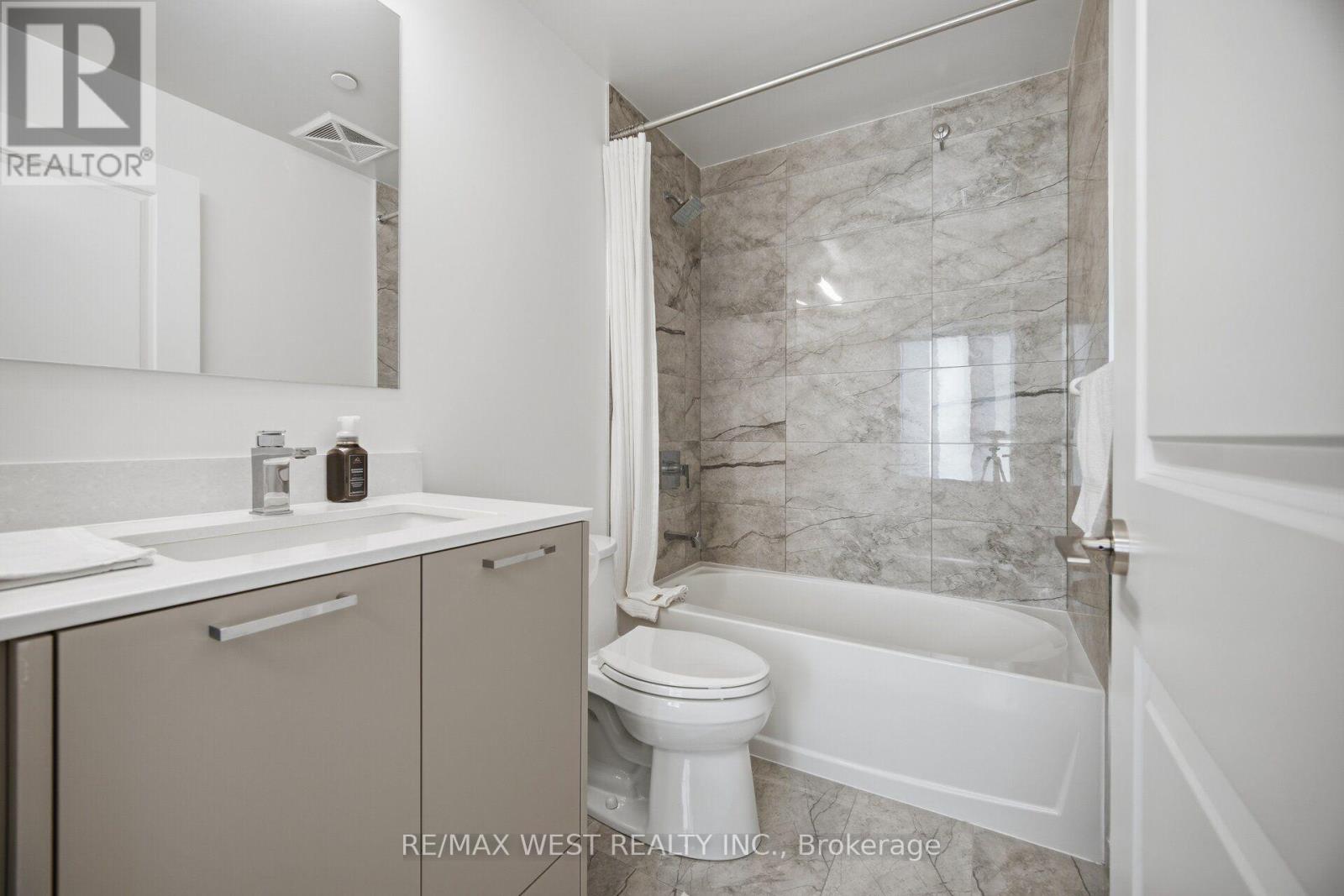 312- 120 Eagle Rock Way, Vaughan, ON photo 31