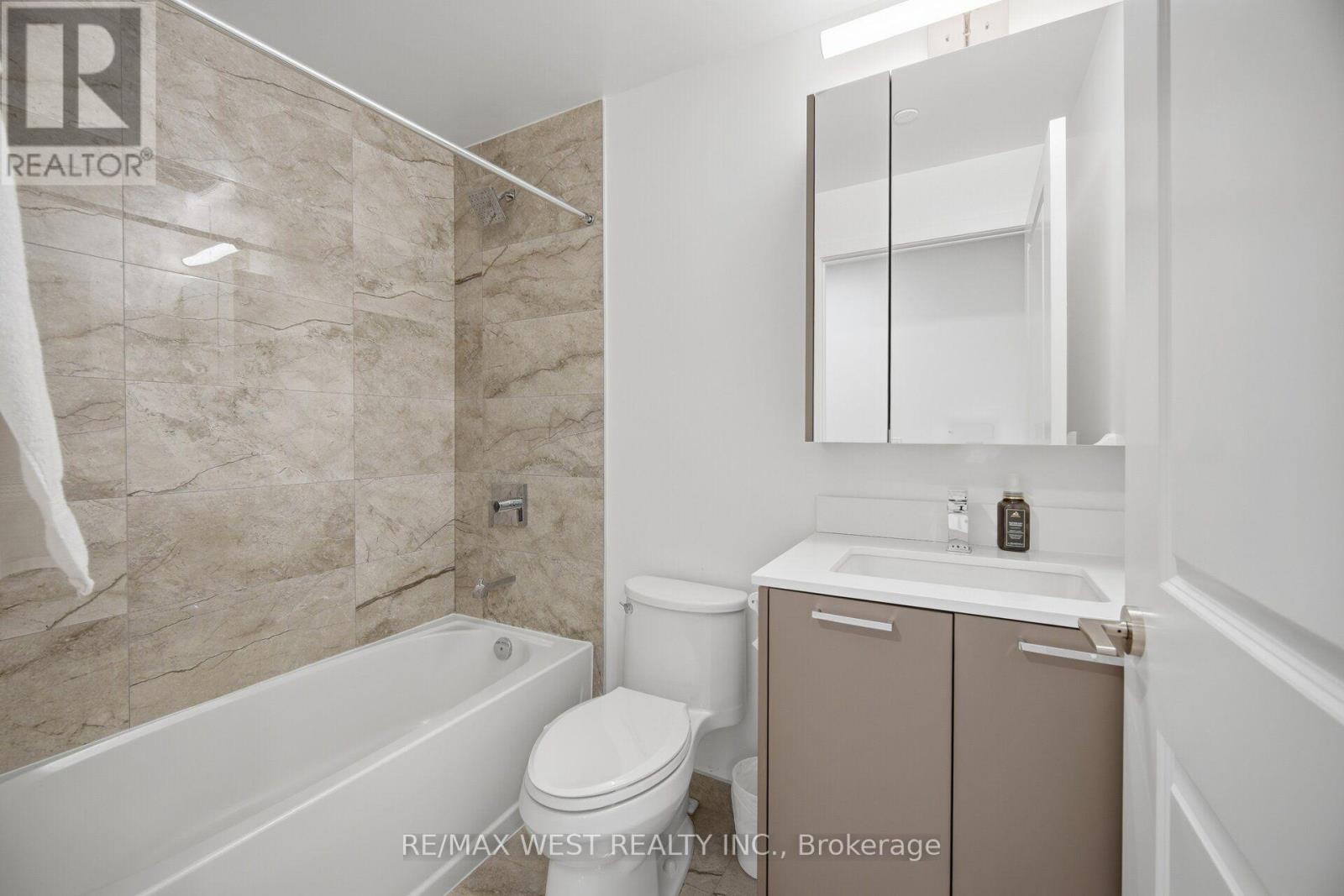 312- 120 Eagle Rock Way, Vaughan, ON photo 34