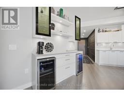 312 - 120 Eagle Rock Way, Vaughan, ON L6A5C2 Photo 12