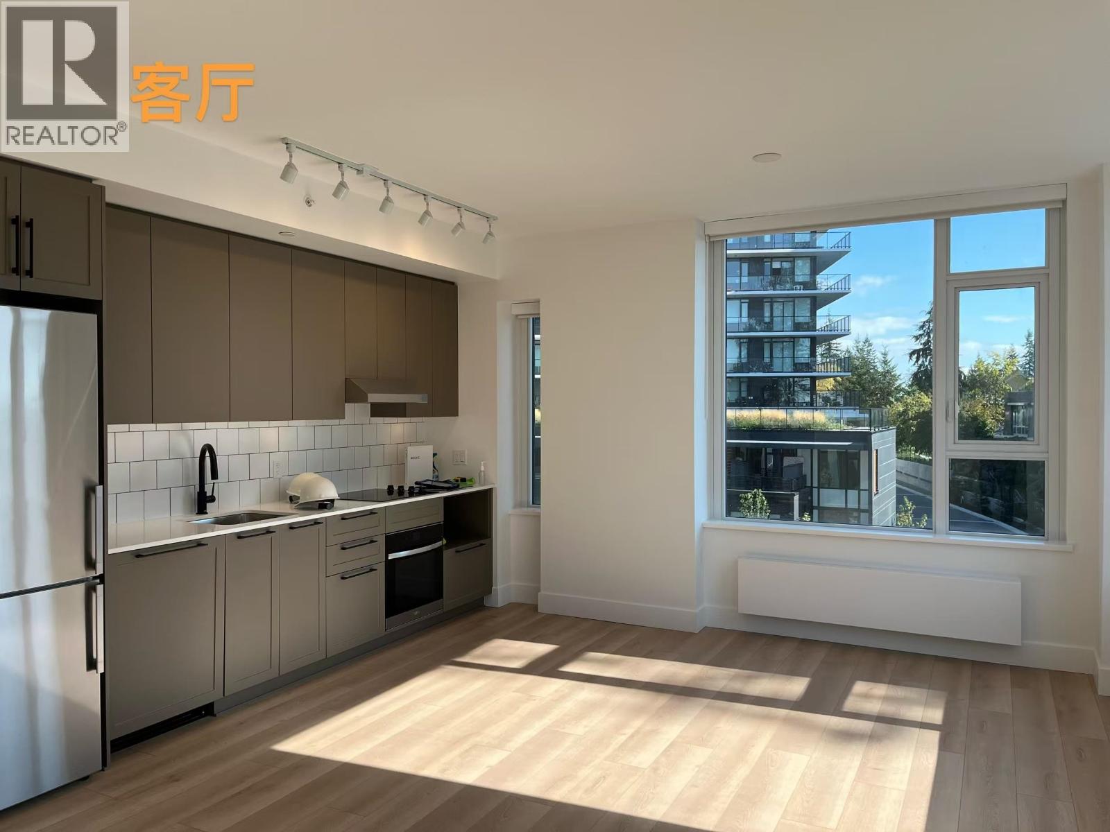 5xx 8750 UNIVERSITY CRESCENT, Burnaby - Image 1