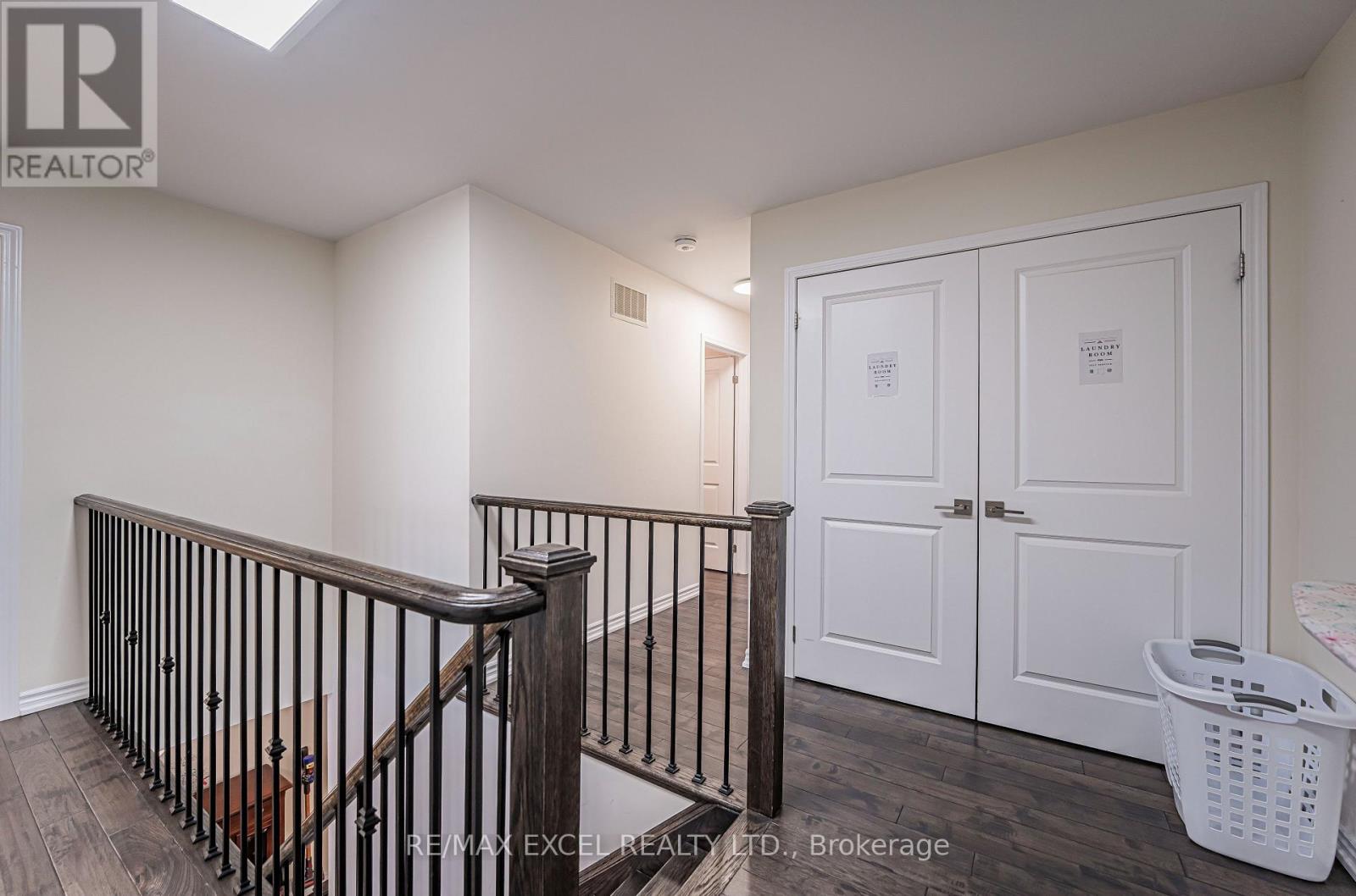 MAIN - 30 VAUDEVILLE DRIVE, Toronto (Alderwood) — photo 11