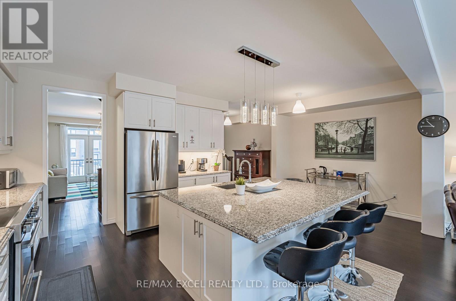 MAIN - 30 VAUDEVILLE DRIVE, Toronto (Alderwood) — photo 3