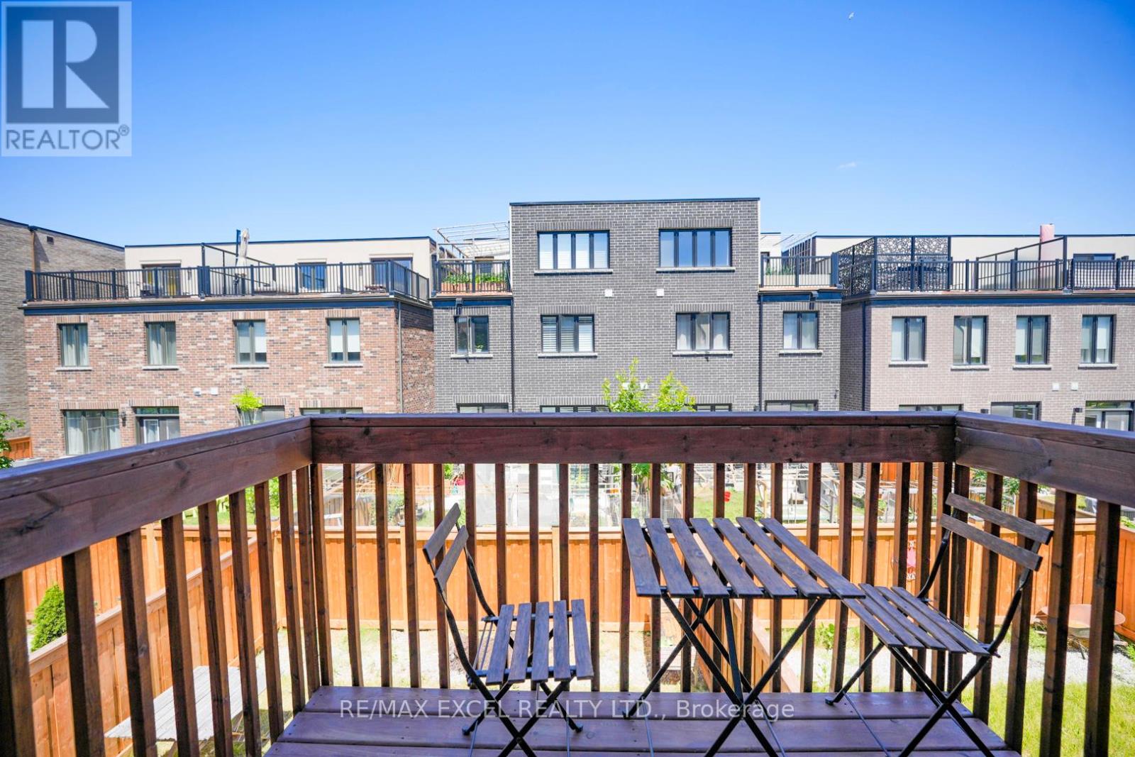 MAIN - 30 VAUDEVILLE DRIVE, Toronto (Alderwood) — photo 8
