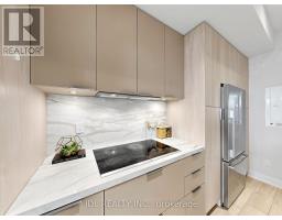 28 Sonic Way, Toronto, ON M3C3Z2 Photo 13