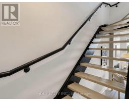 28 Sonic Way, Toronto, ON M3C3Z2 Photo 15