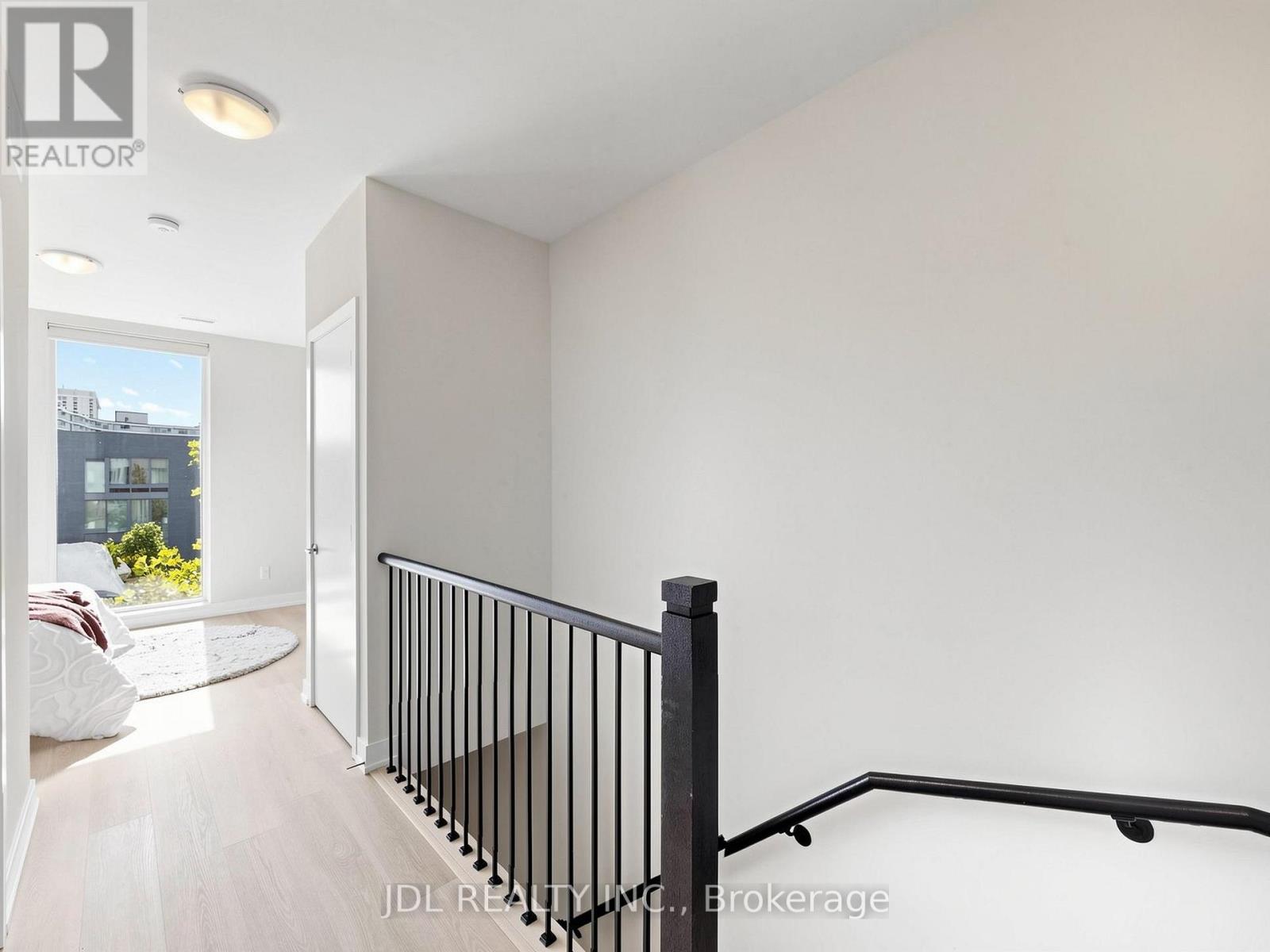 28 Sonic Way, Toronto, ON photo 24
