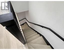 28 Sonic Way, Toronto, ON M3C3Z2 Photo 25