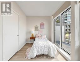 28 Sonic Way, Toronto, ON M3C3Z2 Photo 21
