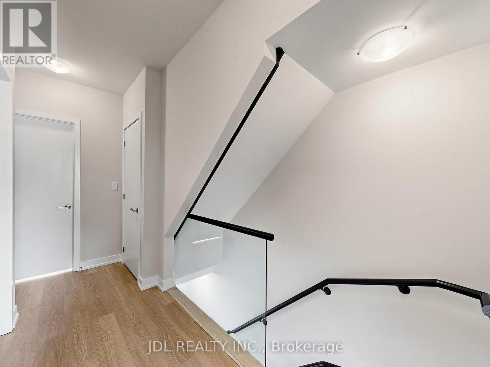 28 Sonic Way, Toronto, ON photo 19