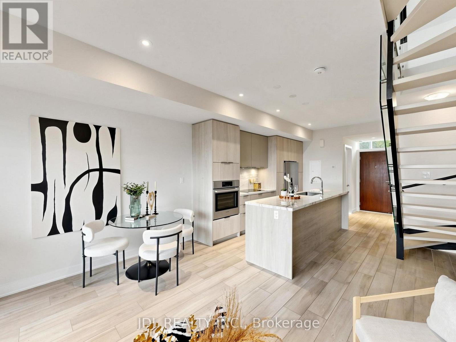 28 Sonic Way, Toronto, ON photo 9
