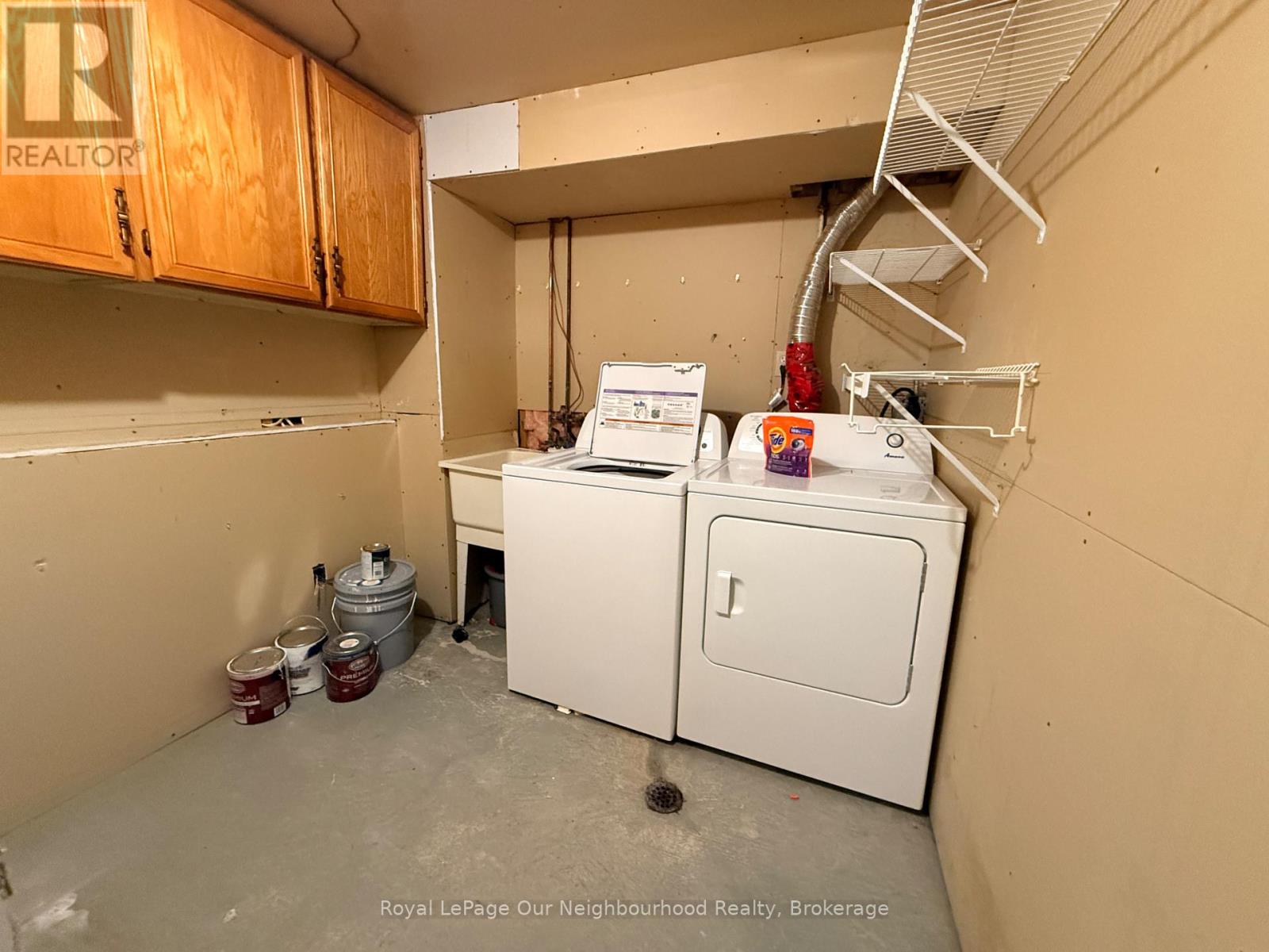 74 CENTREFIELD DRIVE - 19