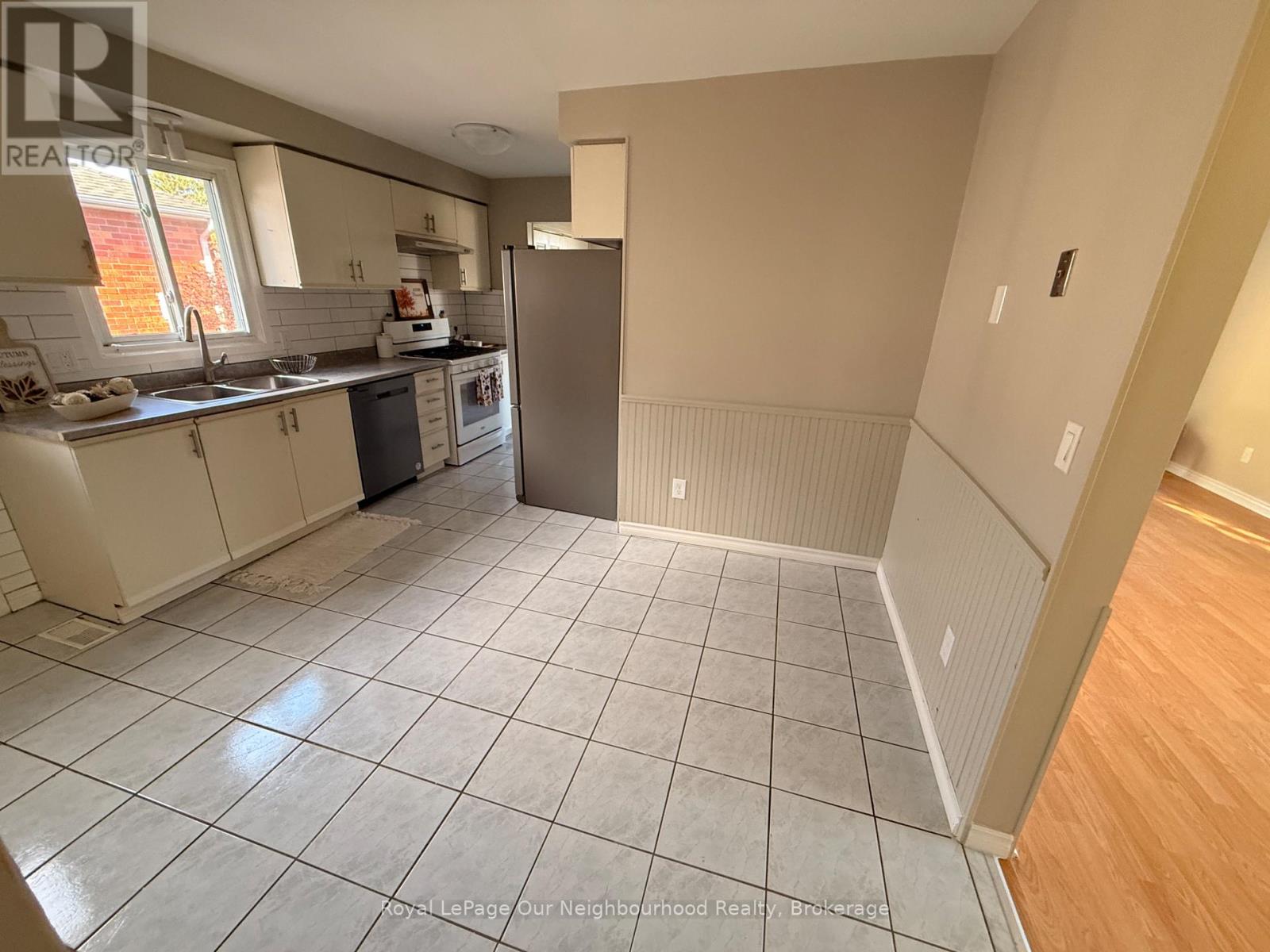 74 CENTREFIELD DRIVE - 5