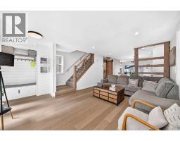 430 56 Avenue SW - photo 8
