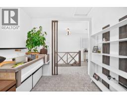 430 56 Avenue SW - photo 27