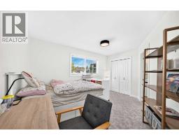 430 56 Avenue SW - photo 22