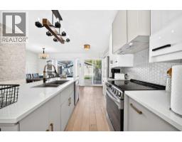 430 56 Avenue SW - photo 11