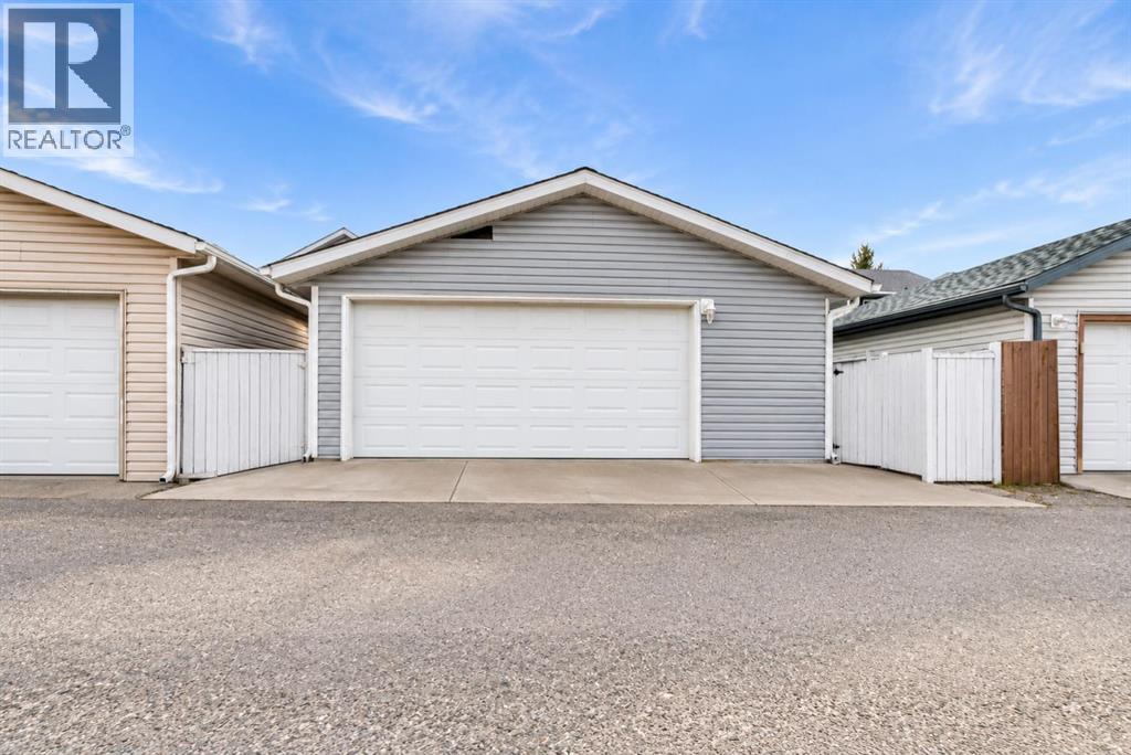 197 Tarington Close NE - 40