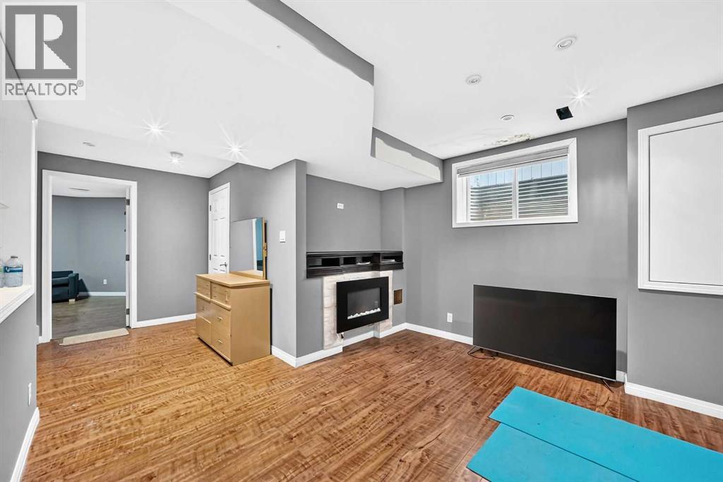 197 Tarington Close NE - 33