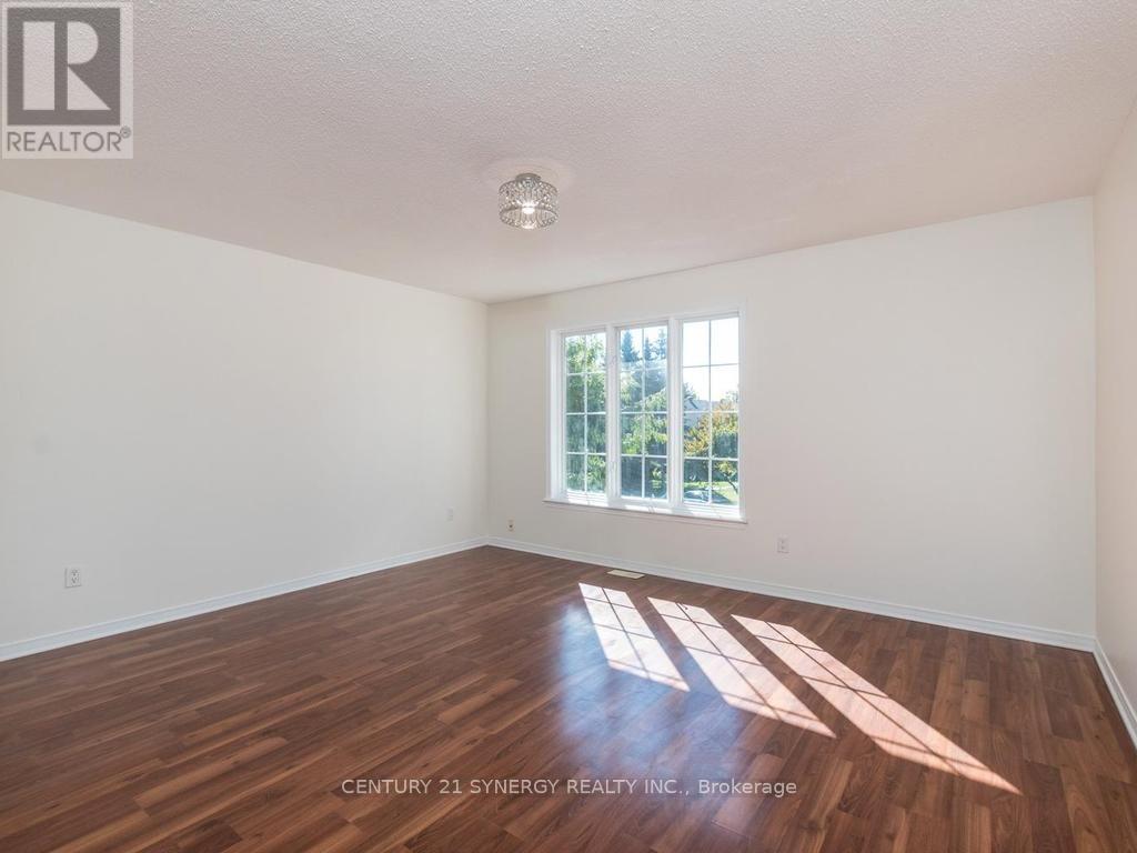 128 MACASSA CIRCLE - Image 23