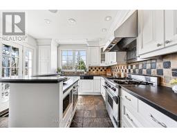 8 Killarney Road, Toronto, ON M5P1L8 Photo 13