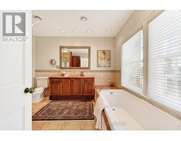 8 Killarney Road, Toronto, ON M5P1L8 Photo 20