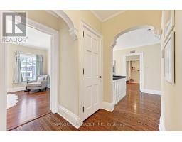 8 Killarney Road, Toronto, ON M5P1L8 Photo 28