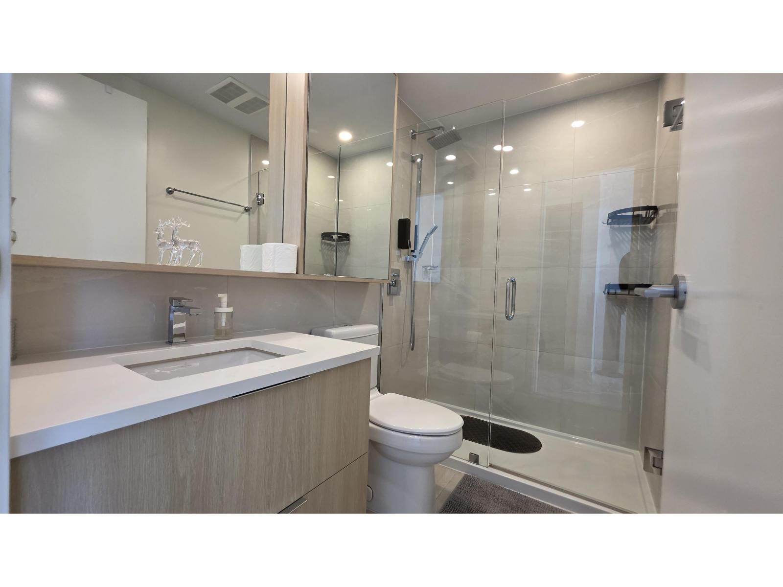 1403 13318 104 AVENUE, Surrey - Image 1