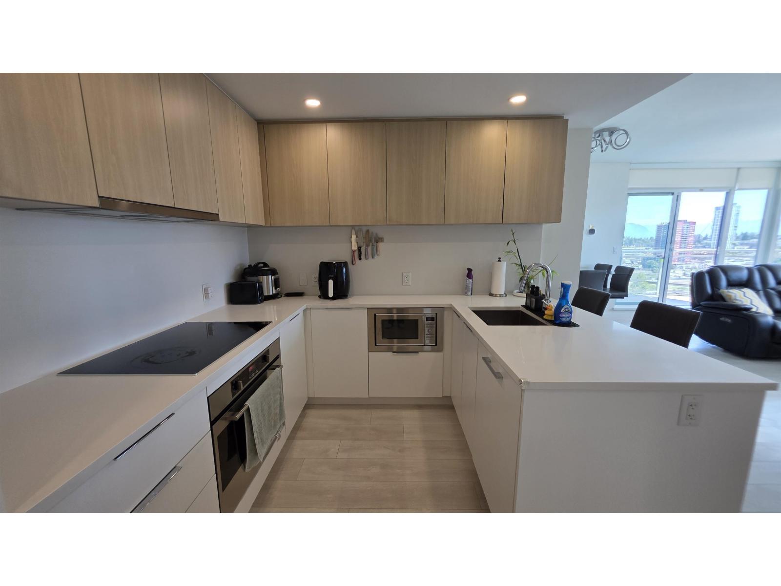 1403 13318 104 AVENUE, Surrey - Image 1