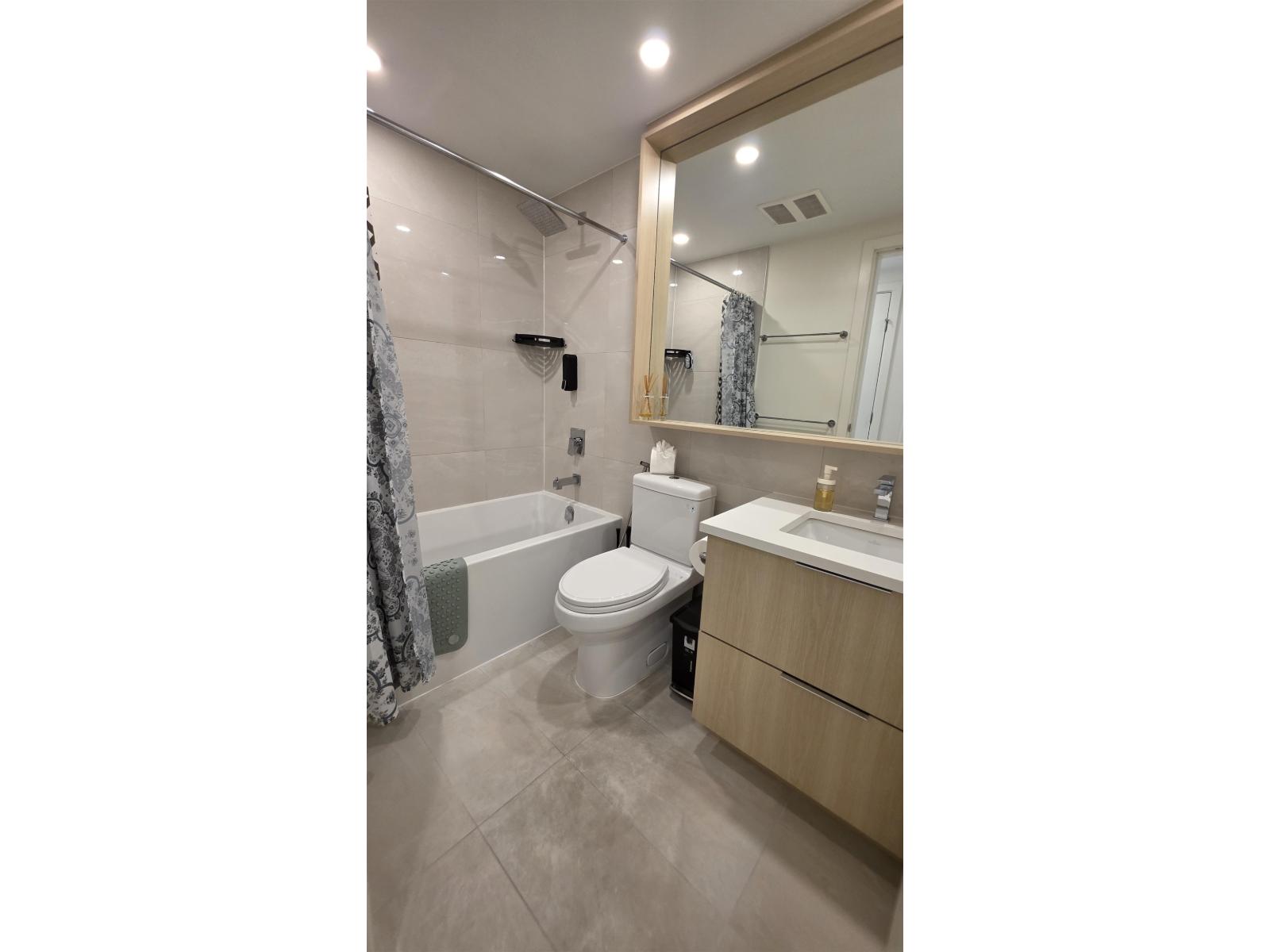 1403 13318 104 AVENUE, Surrey - Image 1