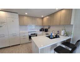 1403 13318 104 Avenue, Surrey, BC V3T0R2 Photo 10